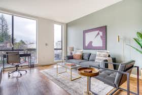 Appartamento in affitto a $4,589 al mese a Berkeley, University Ave
