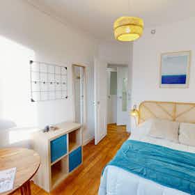 Private room for rent for €914 per month in Paris, Rue Chaligny