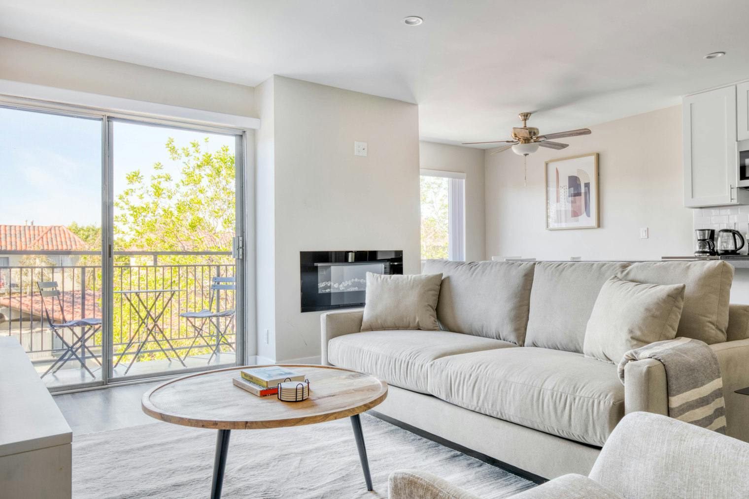 Apartment Los Angeles, 1 bed — photo 1