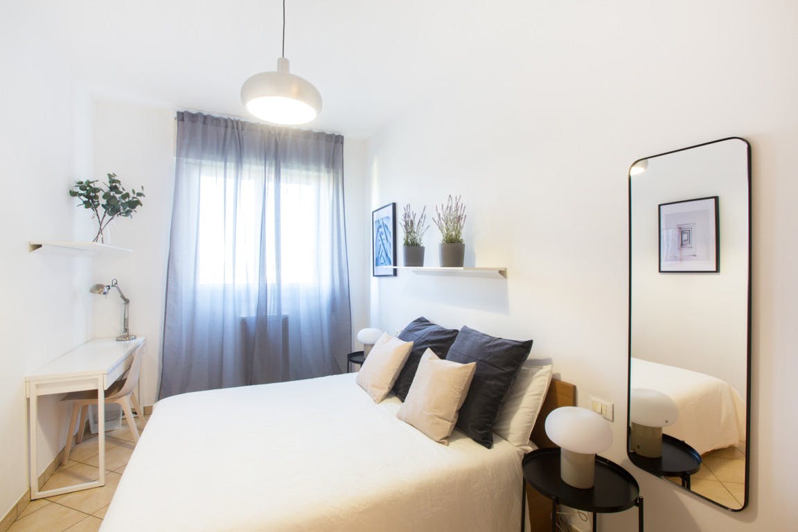 Via Federico Engels, Milan preview