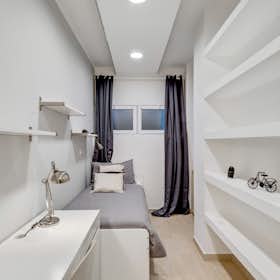 Private room for rent for €765 per month in Milan, Via Antonio Fogazzaro