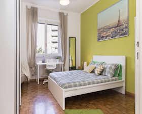 Private room for rent for €545 per month in Cesano Boscone, Via delle Acacie