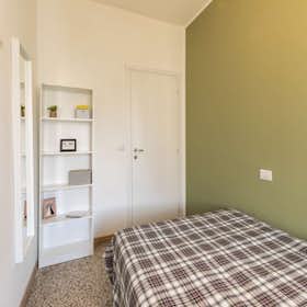 Private room for rent for €740 per month in Milan, Via della Capinera