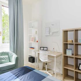 Private room for rent for €650 per month in Milan, Largo Cavalieri di Malta