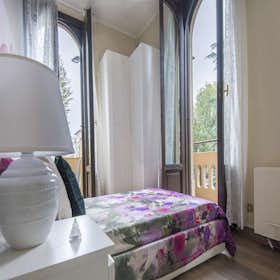 Private room for rent for €750 per month in Milan, Viale Nazario Sauro