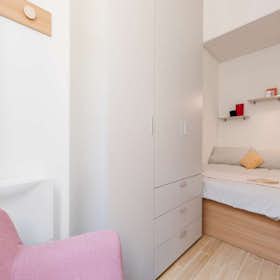 Private room for rent for €545 per month in Turin, Via Padova