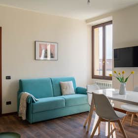 Appartamento for rent for 1.343 € per month in San Siro, Via Lario