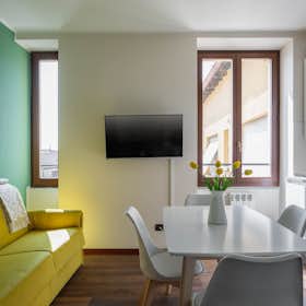 Appartamento for rent for 1.343 € per month in San Siro, Via Lario