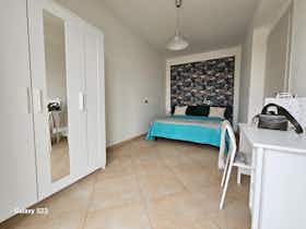 Privé kamer te huur voor € 470 per maand in Albignasego, Via Francesco Petrarca