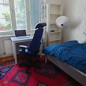 Private room for rent for SEK 5,000 per month in Göteborg, Birgittagatan