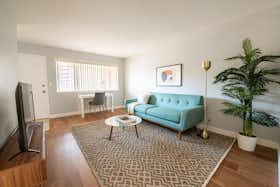 Appartamento in affitto a 4.679 € al mese a Santa Clara, Scott Blvd