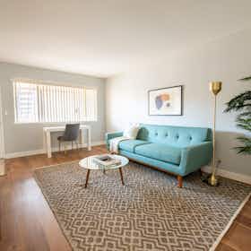 公寓 正在以 $3,630 的月租出租，其位于 Santa Clara, Scott Blvd