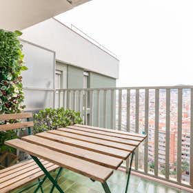 Apartment for rent for €1,550 per month in Barcelona, Avinguda Meridiana