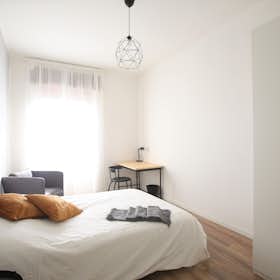 Отдельная комната сдается в аренду за 570 € в месяц в Modena, Via Giuseppe Soli