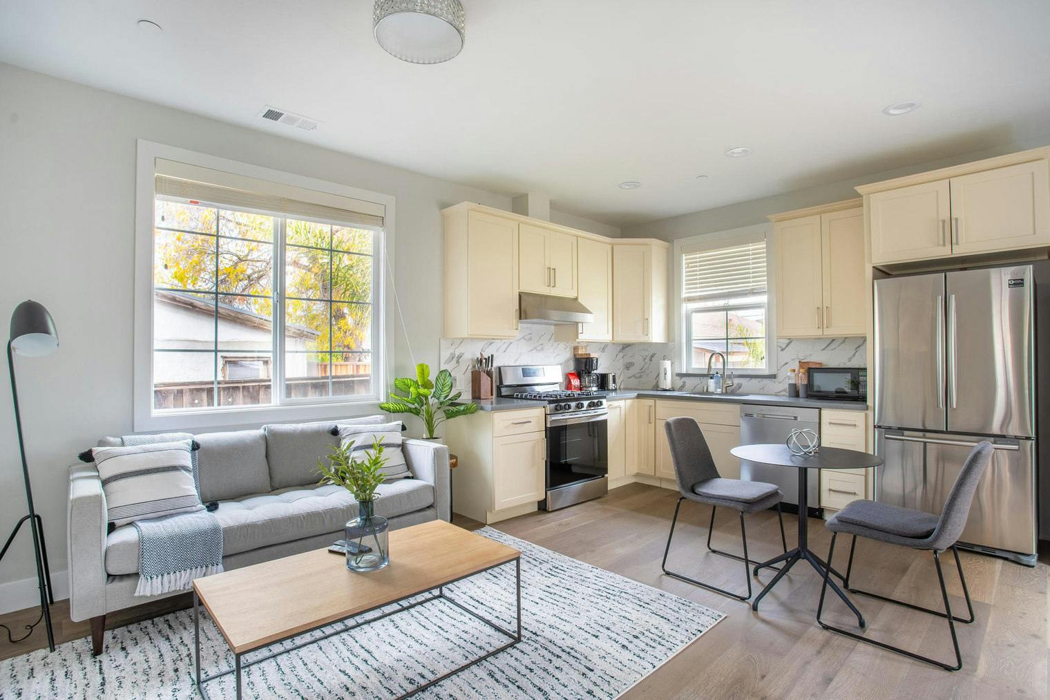 Casă de închiriat pentru $3,884 pe lună în San Jose, E Hedding St