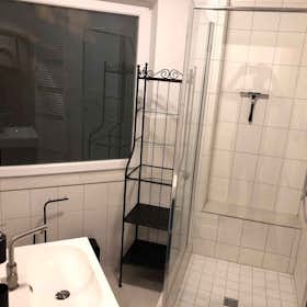 Private room for rent for €1,030 per month in Köln, Greesbergstraße