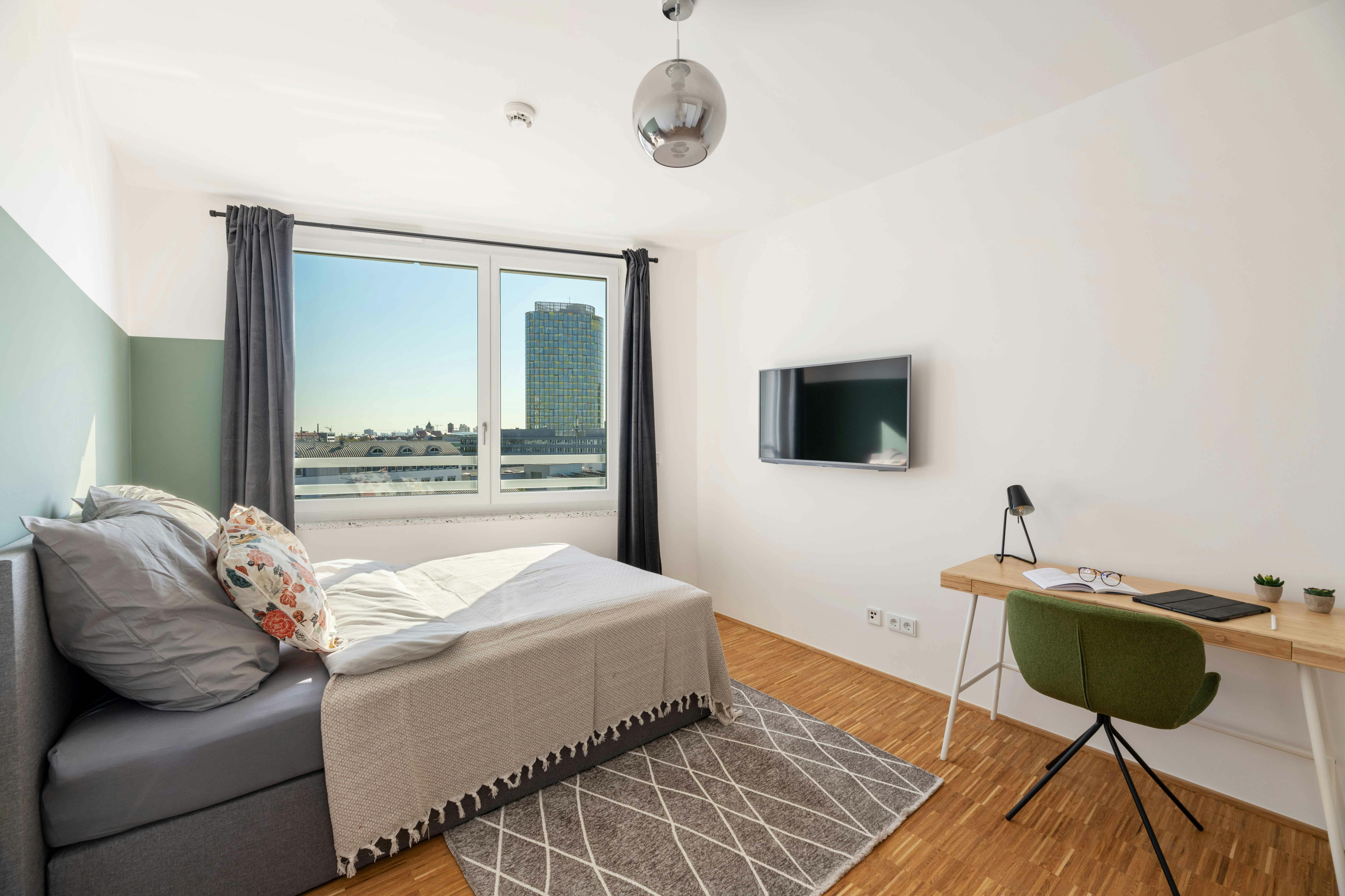 Tübinger Straße, Munich preview