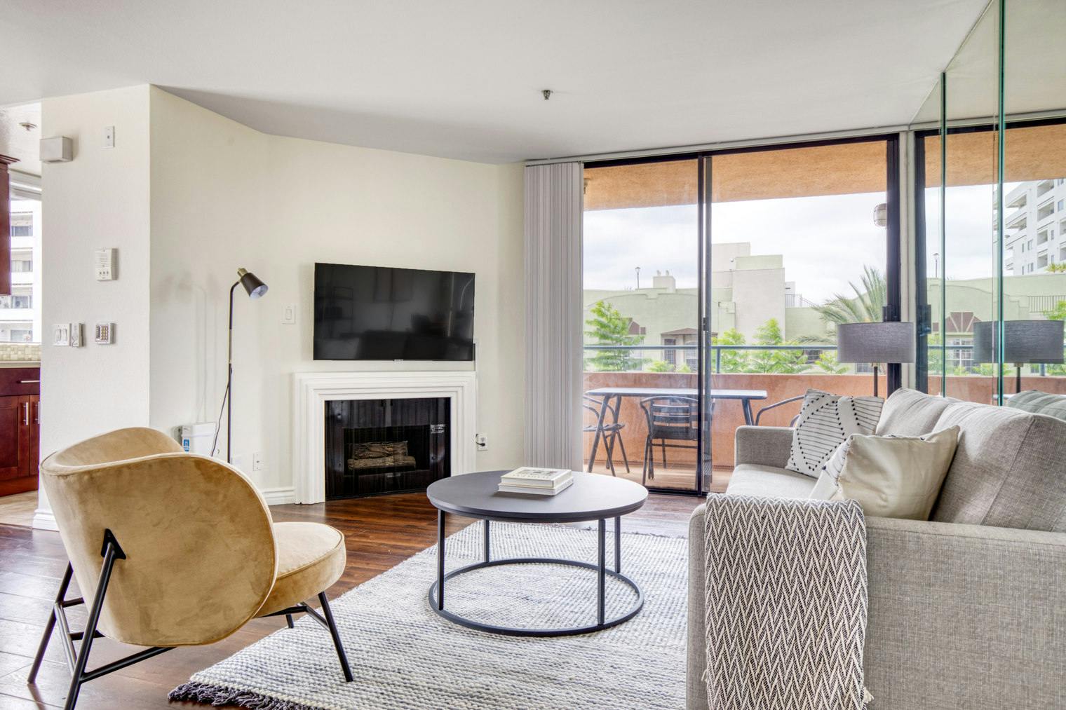 Appartement à louer pour $4,345/mois à Los Angeles, Franklin Avenue