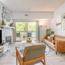Appartement te huur voor $4,419 per maand in Fremont, Nutwood Ter