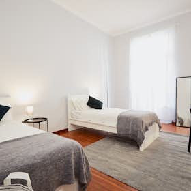 Mehrbettzimmer zu mieten für 350 € pro Monat in Turin, Via Ormea