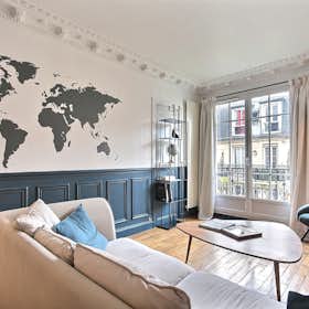 Apartment for rent for €2,544 per month in Paris, Rue Cyrano de Bergerac