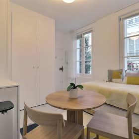 Studio for rent for €1,472 per month in Paris, Rue Séguier