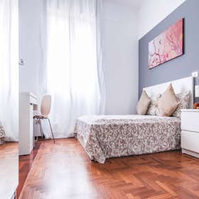 Private room for rent for €805 per month in Milan, Via Guido Guarini Matteucci