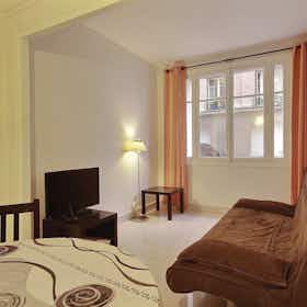 Квартира за оренду для 1 508 EUR на місяць у Paris, Rue de Musset