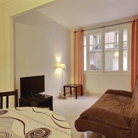 公寓 正在以 €1,508 的月租出租，其位于 Paris, Rue de Musset