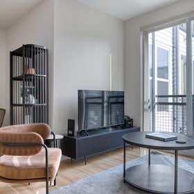 Appartamento in affitto a $3,582 al mese a Boston, D St