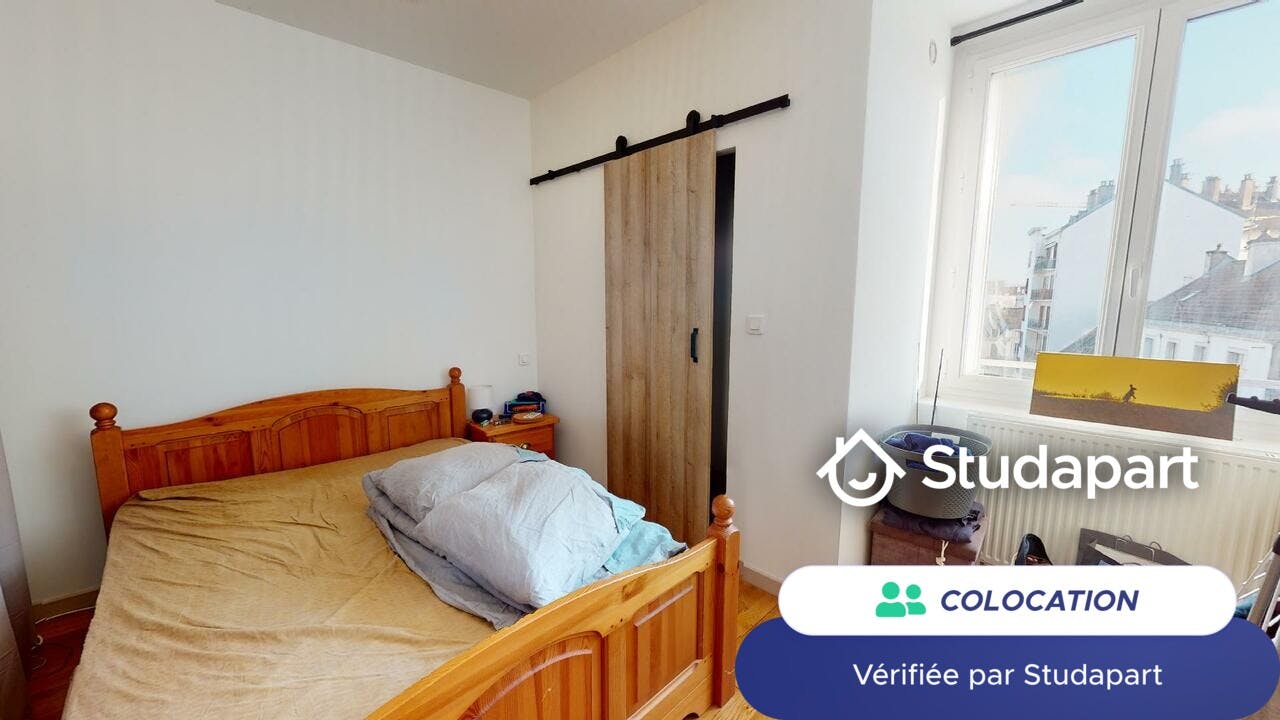 Private room for rent on Rue de Longvic, Dijon
