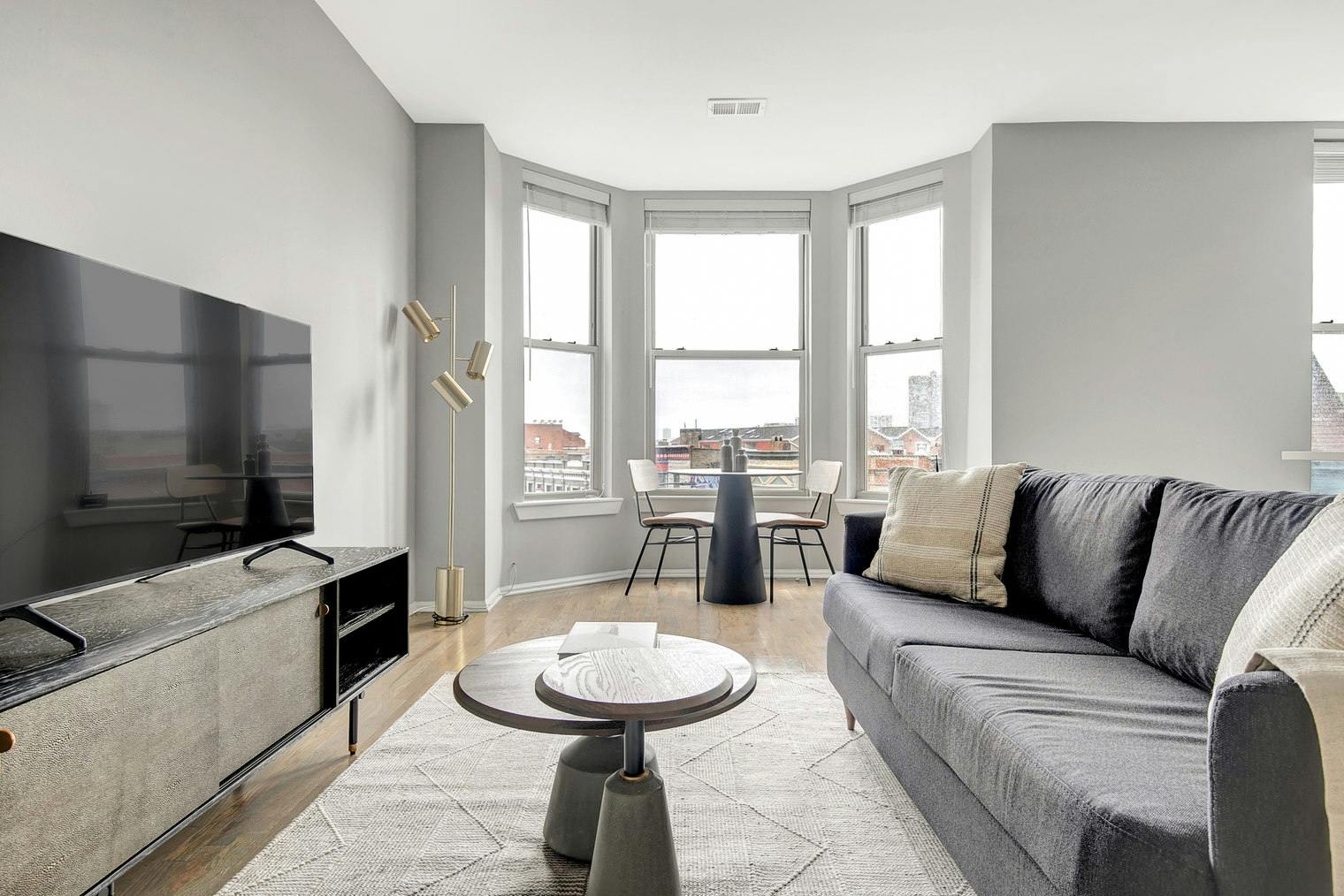Lägenhet att hyra för $7,280 i månaden i Chicago, W School St