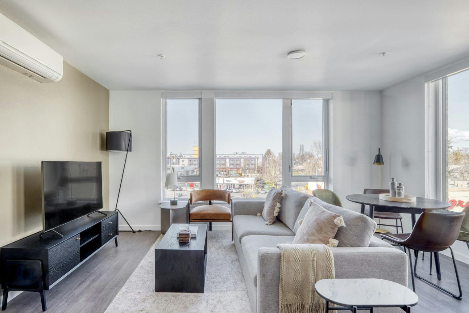 Appartement te huur voor $8,659 per maand in Seattle, South Jackson Street