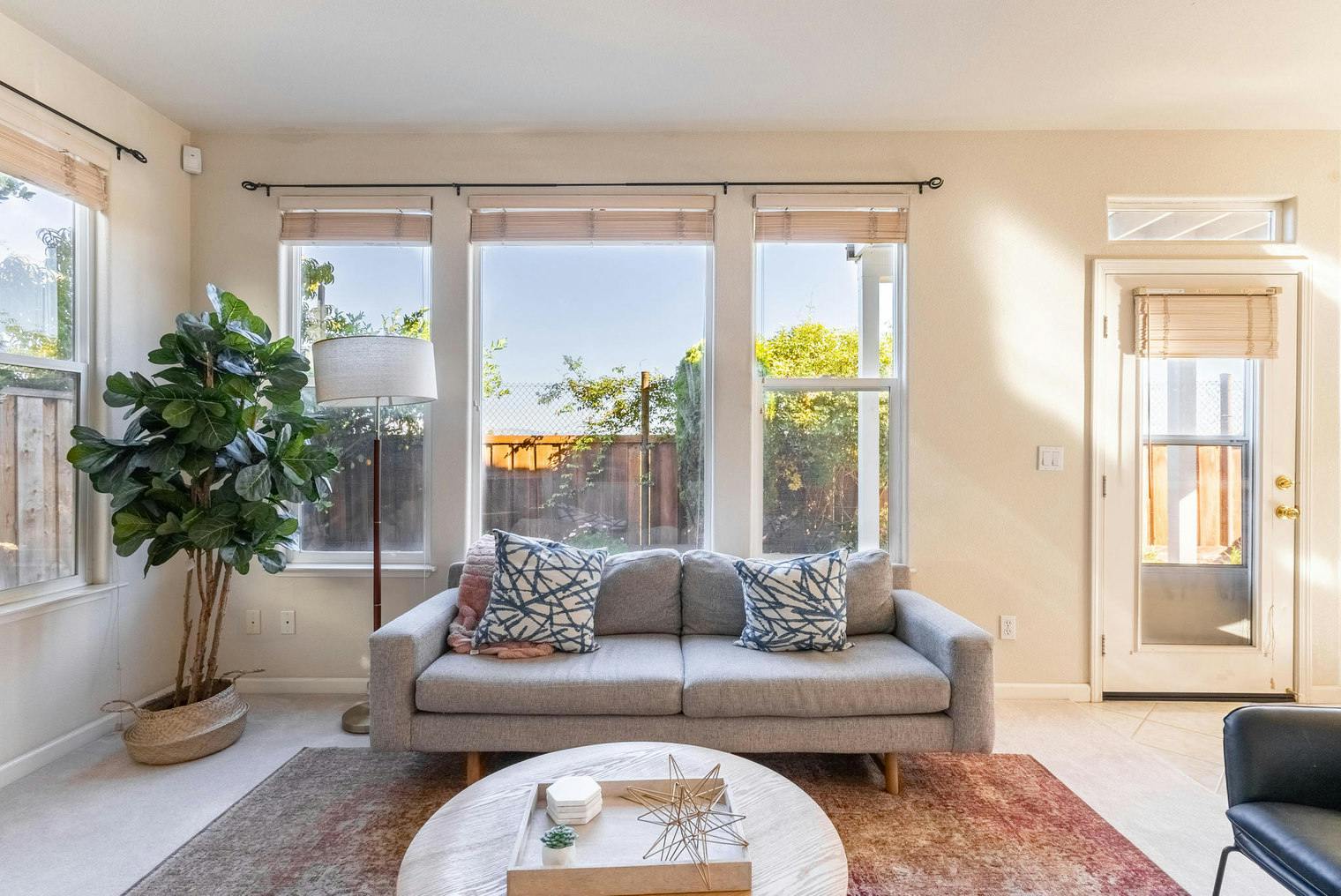 Будинок за оренду для $4,453 на місяць у Newark, Crystal Springs Dr