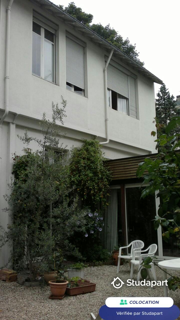 Private room for rent on Rue Marie-Anne du Boccage, Nantes - Plus