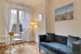 Apartment for rent for €1,847 per month in Paris, Rue de Nice