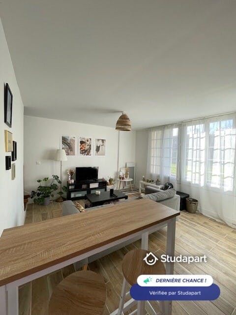 House for rent on Rue Étienne Dupérat, Bordeaux