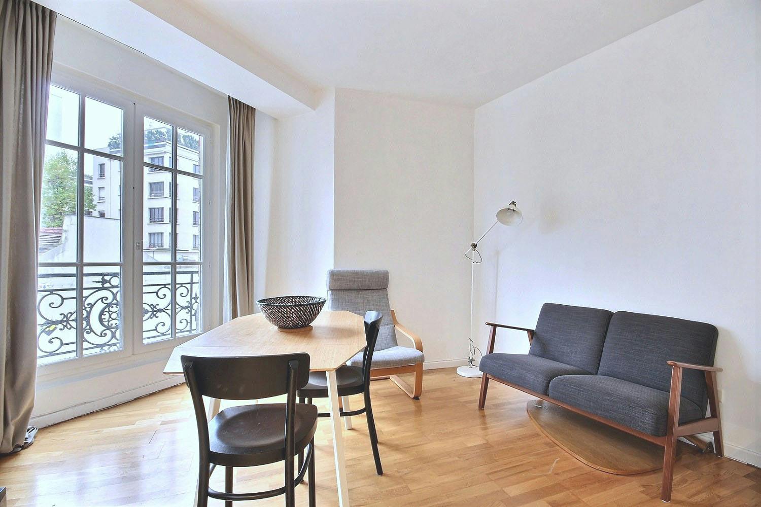 Студия сдается в аренду за 1 219 € в месяц в Paris, Rue Gossec