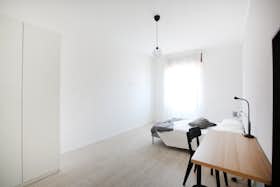 Privé kamer te huur voor € 500 per maand in Modena, Via Giuseppe Soli