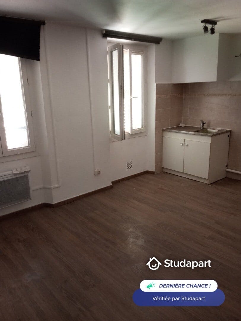 House for rent on Rue du Président Robert Schuman, Toulon