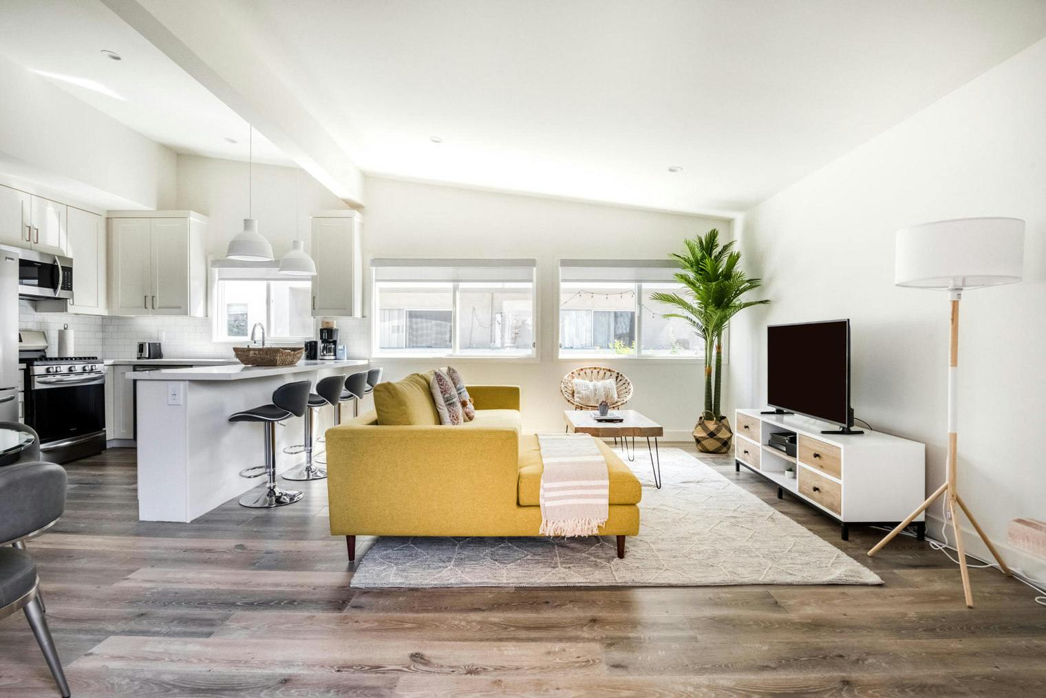 Appartamento in affitto a $7,478 al mese a Redondo Beach, Calle Miramar