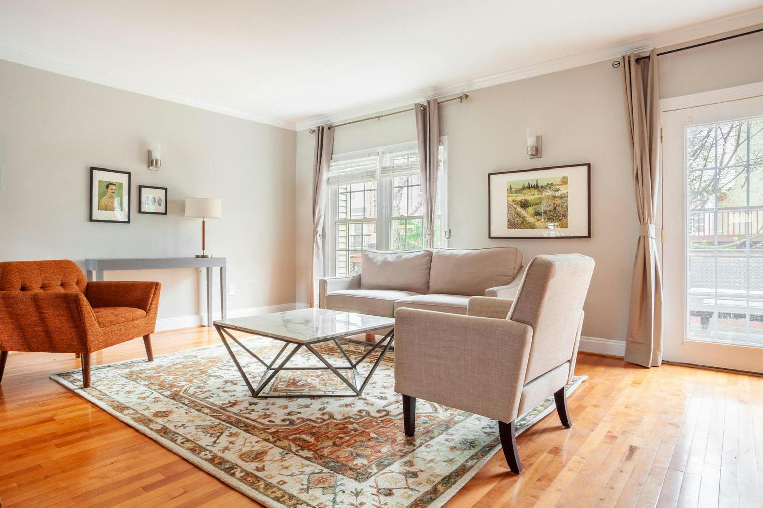 Casa en alquiler por $5,965 al mes en Fairfax, Fox Lake Place