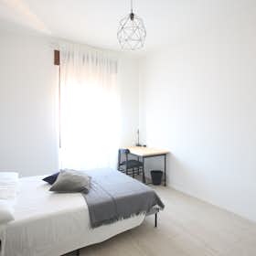 Stanza privata for rent for 440 € per month in Modena, Via Giuseppe Soli