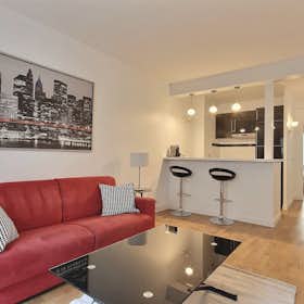 Apartment for rent for €2,416 per month in Paris, Rue de la Faisanderie