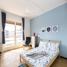 Private room for rent for €790 per month in Milan, Via Eugenio Pellini