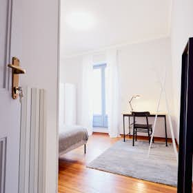 Private room for rent for €670 per month in Turin, Via Ormea