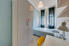 Private room for rent for €808 per month in Milan, Corso di Porta Romana