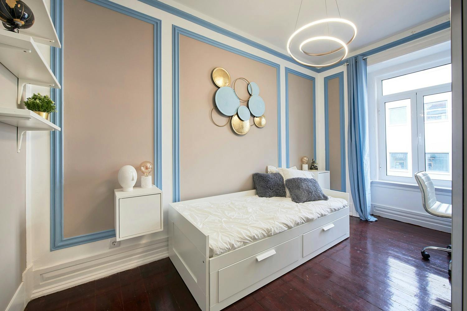 preview gallery tile