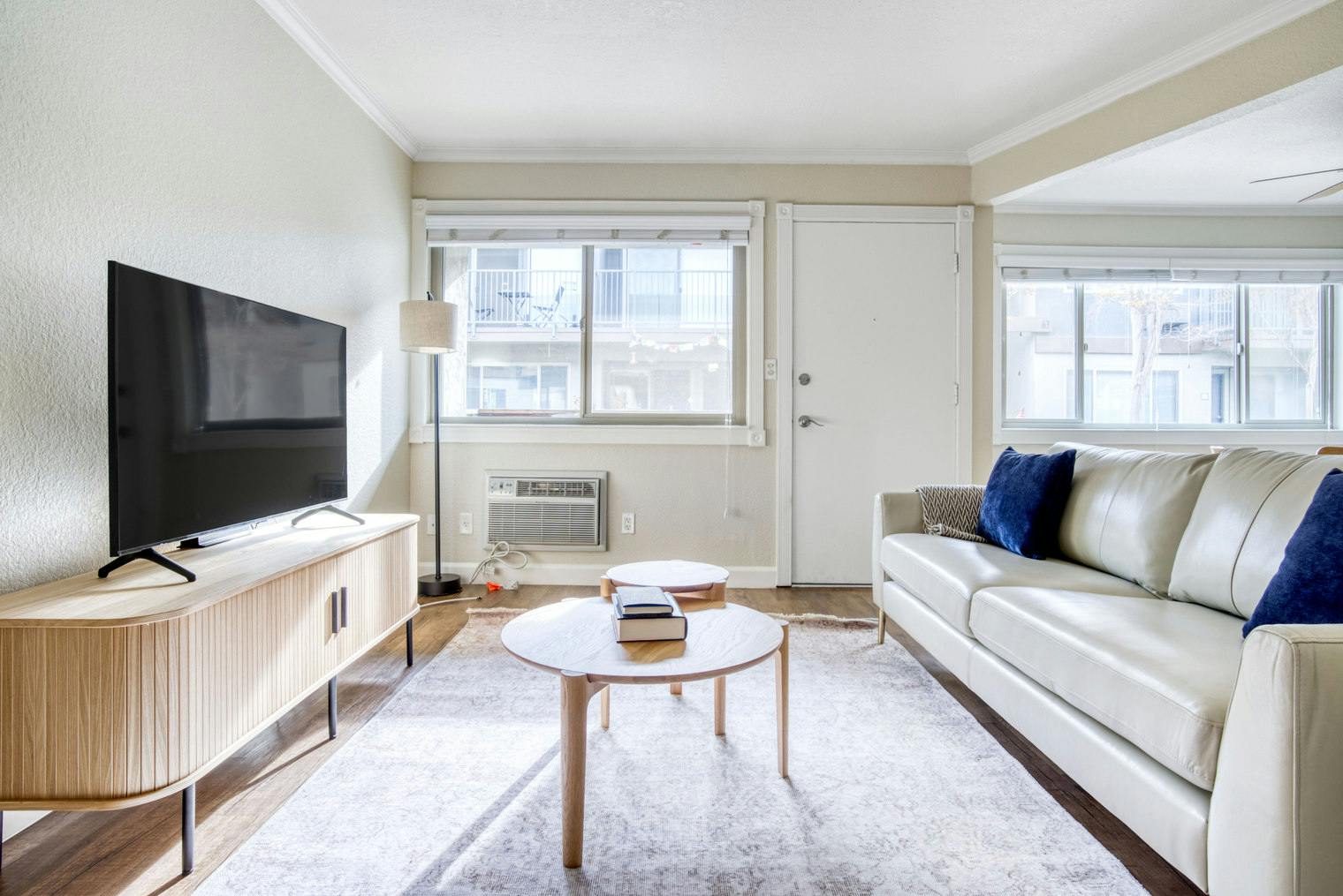 Apartment for rent for $4,640 per month in Mountain View, Escuela Avenue