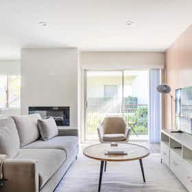 Lägenhet att hyra för $3,282 i månaden i Encino, Burbank Blvd